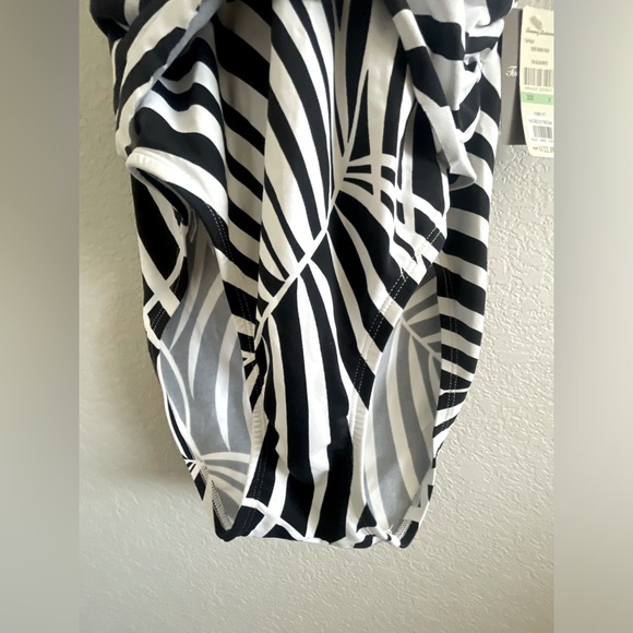 Tommy Bahama grand palm swimsuit - Picture 4 of 7